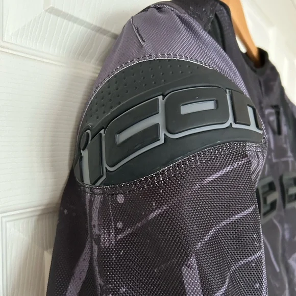 Women’s Icon Overlord Motorcycle Jacket - Picture 4 of 14